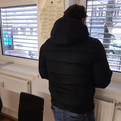 Klopca pod svobodnim soncem, Pitbull by Rok Pibernik & Jean Nikolič