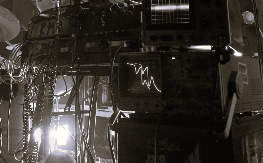 Seznam skladb za 5. 12. 2024, 11.00–15.00 (Aljaž Kravanja)