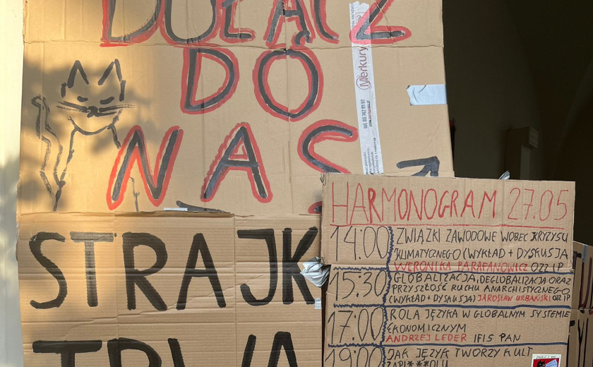 Plakati na zasedbi prostorov Študentskega sveta Univerze v Varšavi