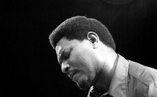 V opomin: McCoy Tyner